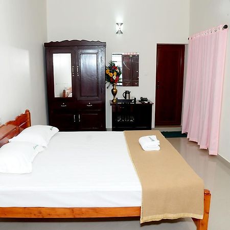 Greenfield Inn Thiruvananthapuram Bilik gambar