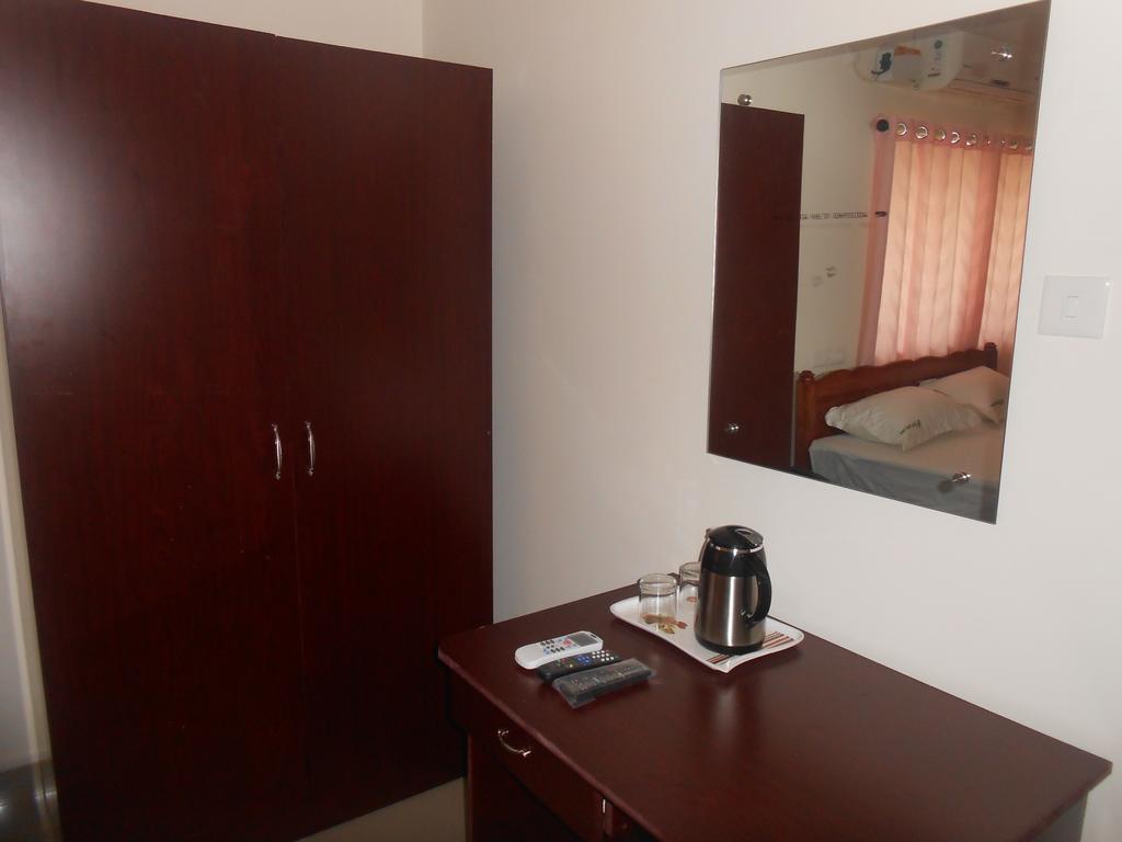 Greenfield Inn Thiruvananthapuram Bilik gambar